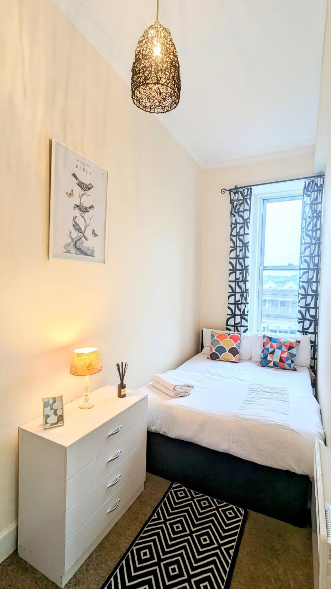 Edinburgh City Center Haymarket Double Room Kültér fotó