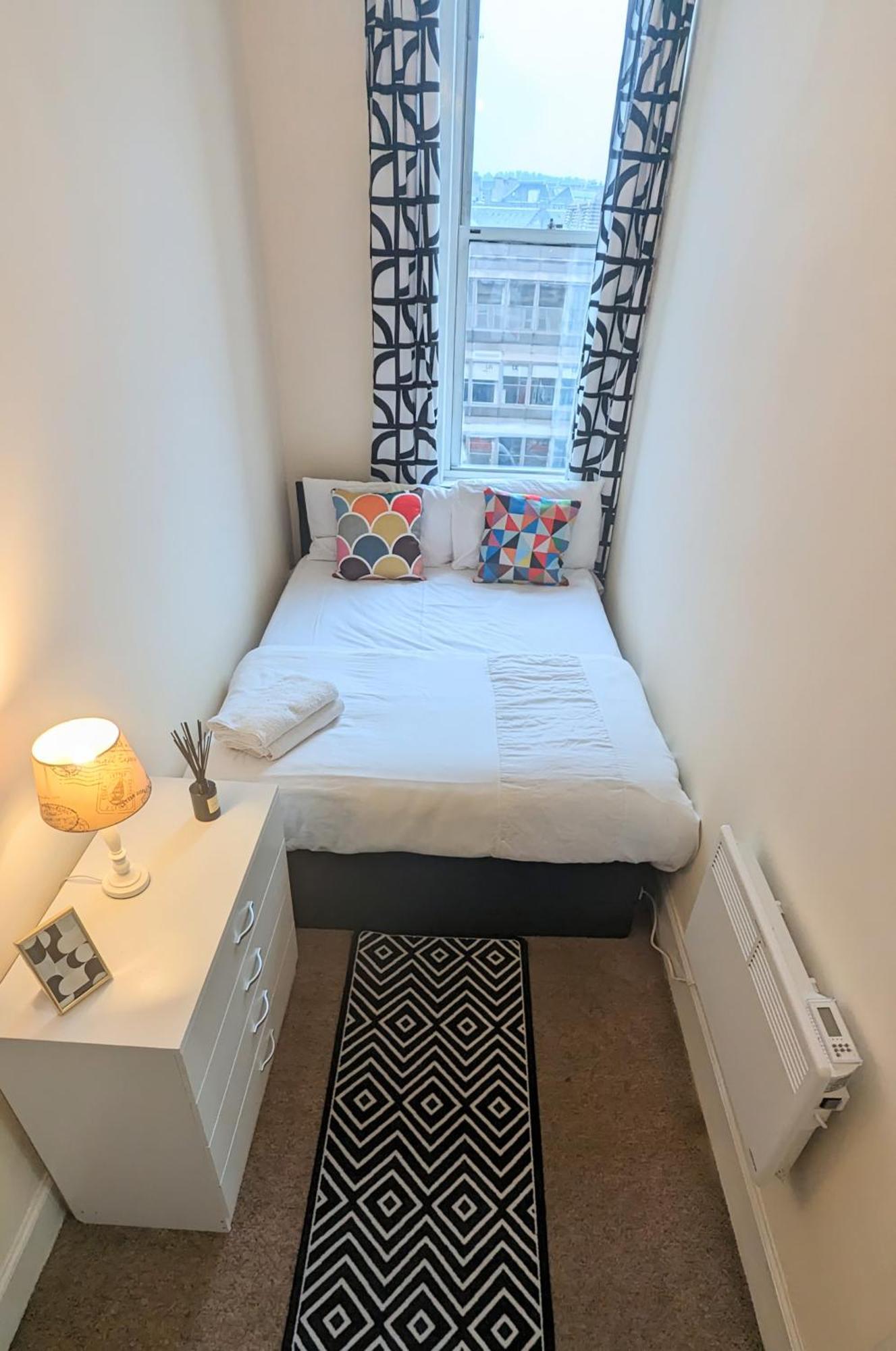 Edinburgh City Center Haymarket Double Room Kültér fotó